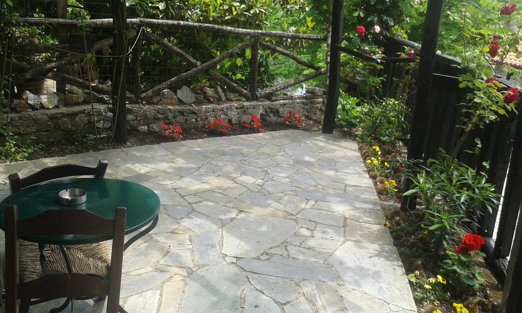 Traditional Guesthouse Archontoula Палеос Пантелеймон Екстериор снимка