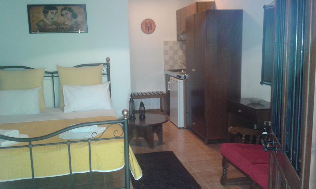 Traditional Guesthouse Archontoula Палеос Пантелеймон Екстериор снимка