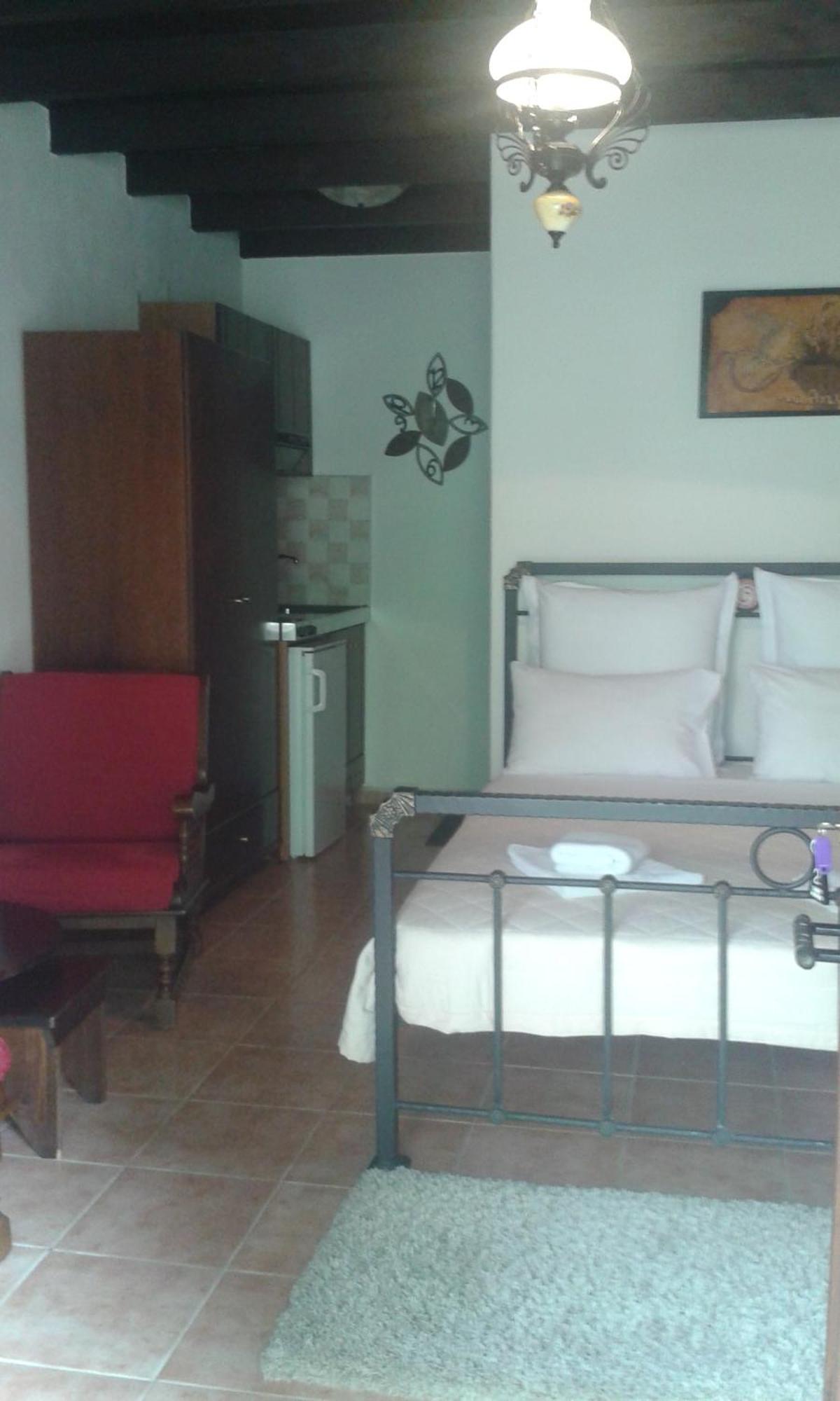Traditional Guesthouse Archontoula Палеос Пантелеймон Екстериор снимка